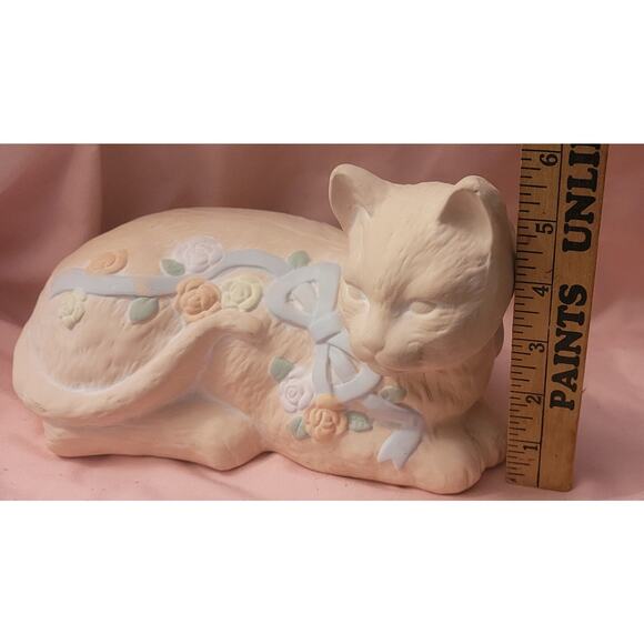 Terracotta Ceramic Cat Figurine With Roses and Bow - Picture 1 of 6